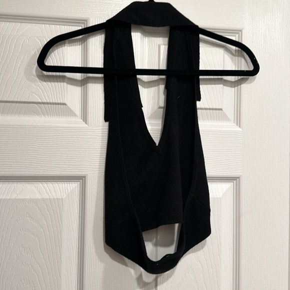 We wore what halter tank top - Picture 5 of 5